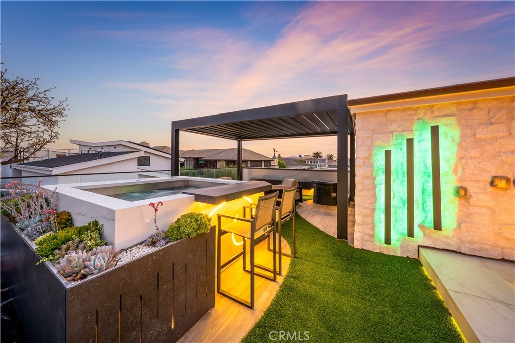 2037 E Ocean, Newport Beach CA 92661 - photo 49