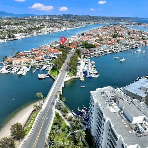 204 Via Antibes, Newport Beach, CA 92663