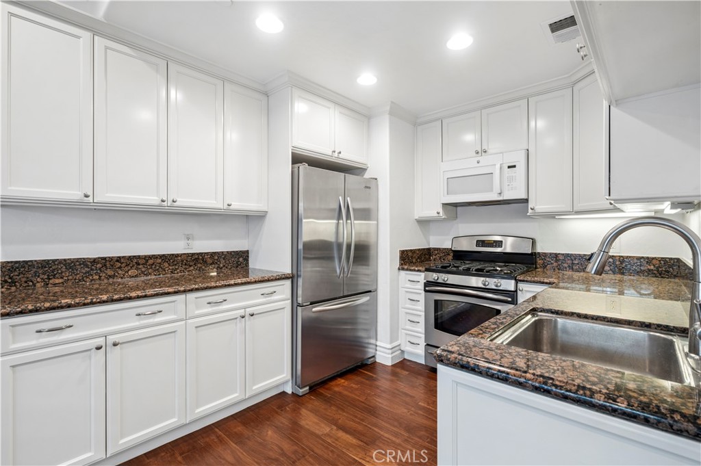20402 Santa Ana 13, Newport Beach CA 92660 - photo 8