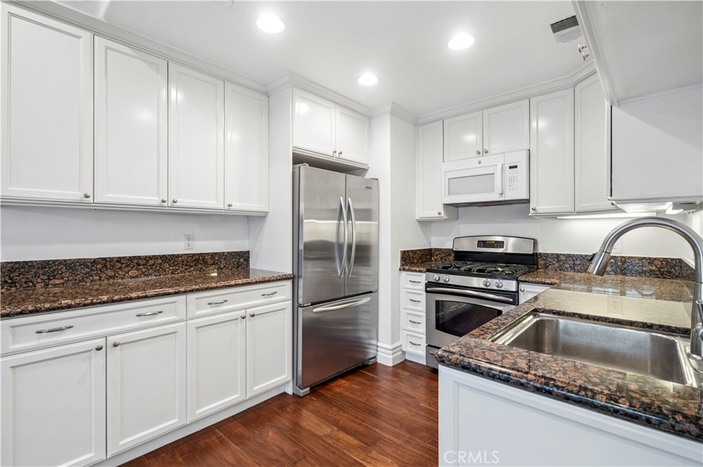 20402 Santa Ana 13, Newport Beach CA 92660 - photo 8