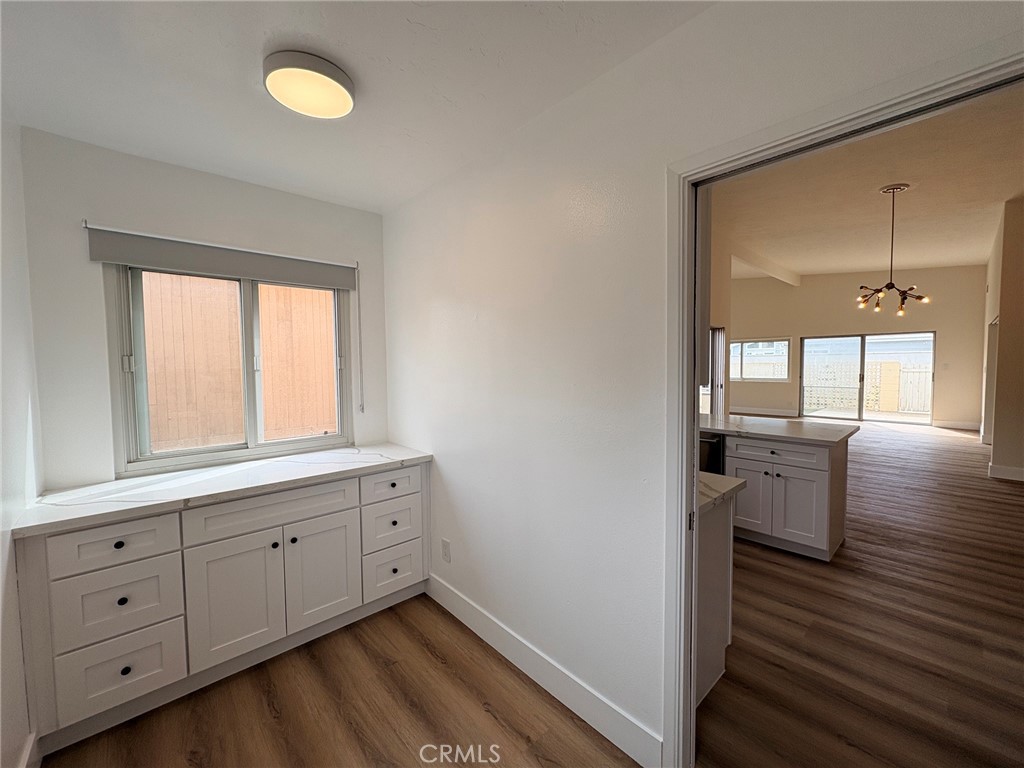 Flex space in laundry room/mud room - 20452 SW Cypress, Newport Beach CA 92660 - photo 18