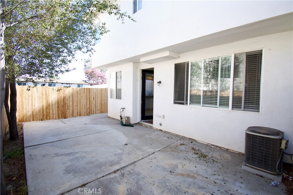 20462 Savanna, Newport Beach CA 92660 - photo 19