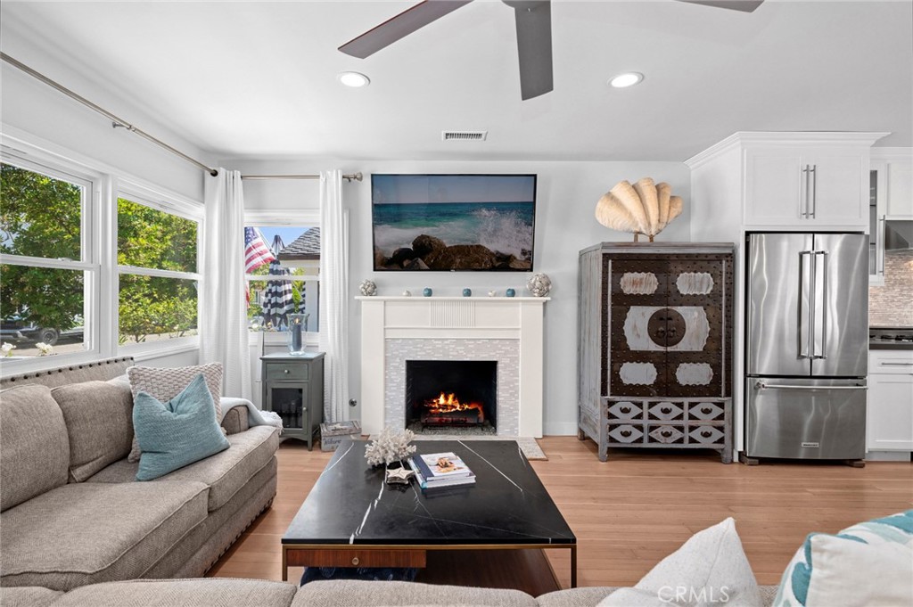 2049 E Ocean Boulevard, Newport Beach CA 92661 - photo 4