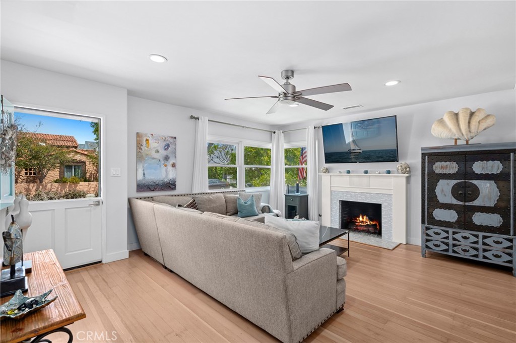 2049 E Ocean Boulevard, Newport Beach CA 92661 - photo 5