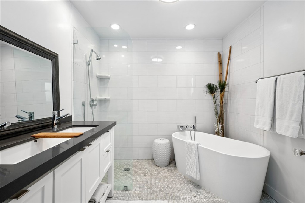 2049 E Ocean Boulevard, Newport Beach CA 92661 - photo 10