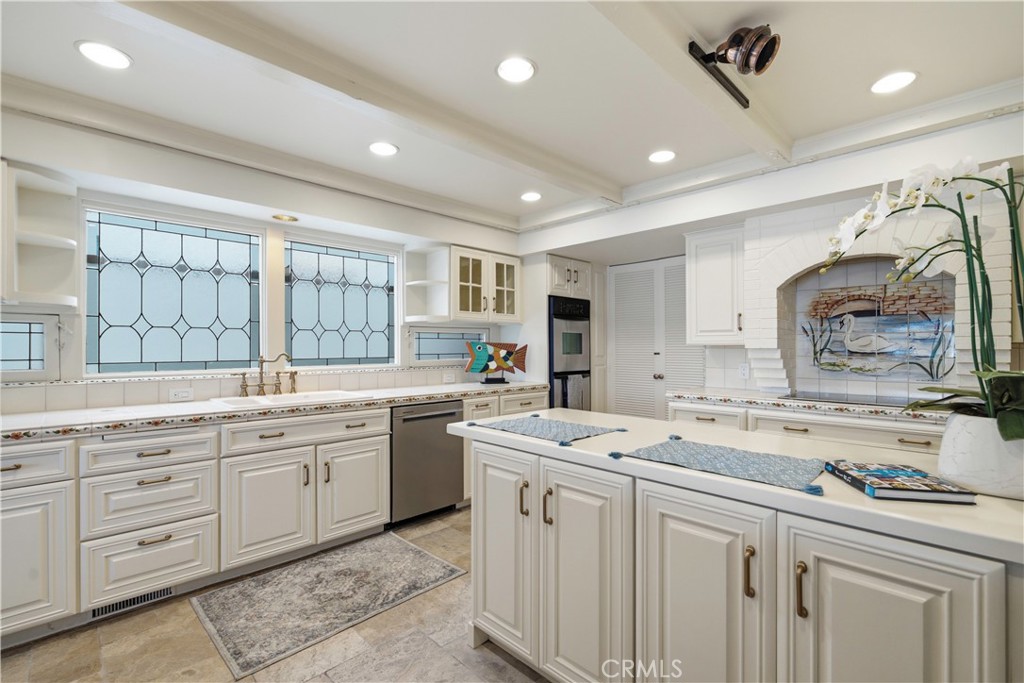 205 Via Lido Soud, Newport Beach CA 92663 - photo 24