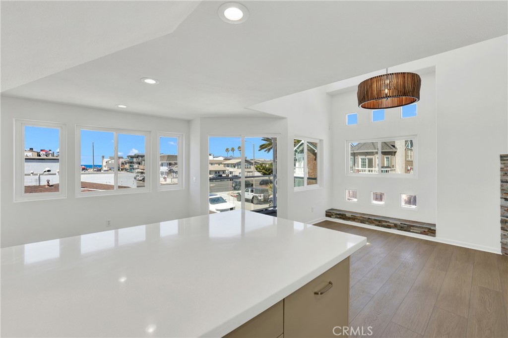 206 30th 1/2, Newport Beach CA 92663 - photo 4
