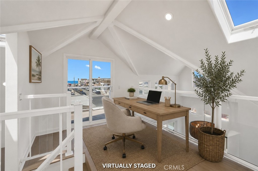 Virtually Staged Loft Office or Sitting Area - 206 30th 1/2, Newport Beach CA 92663 - photo 8