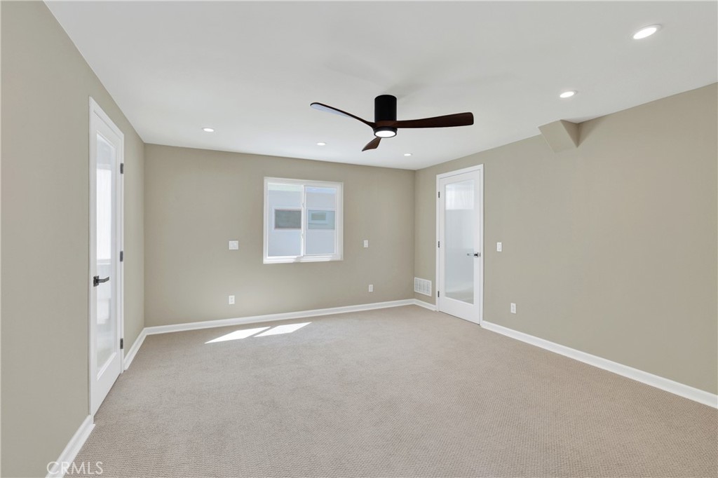 Primary Bedroom with walk-in closet & bath - 206 30th 1/2, Newport Beach CA 92663 - photo 11