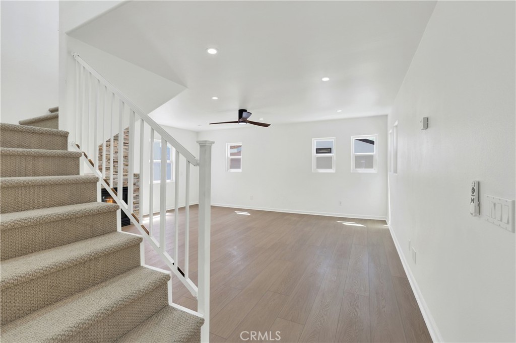 Back Living Rm - 206 30th 1/2, Newport Beach CA 92663 - photo 17