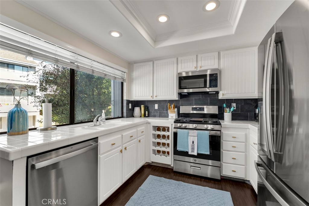 207 Columbia, Newport Beach CA 92663 - photo 6
