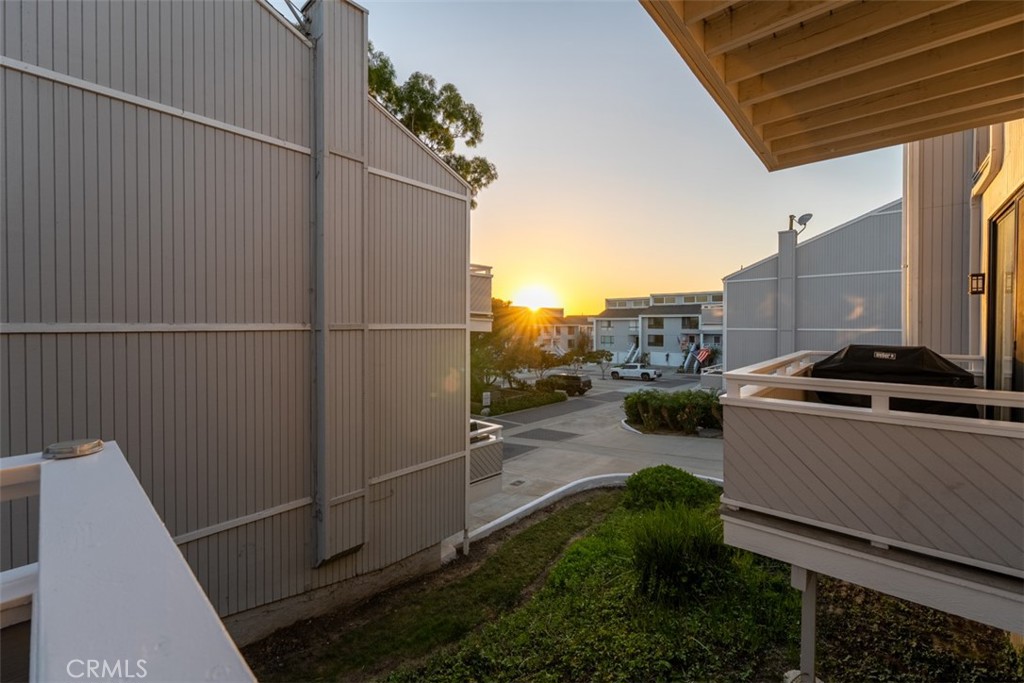 207 Columbia, Newport Beach CA 92663 - photo 22