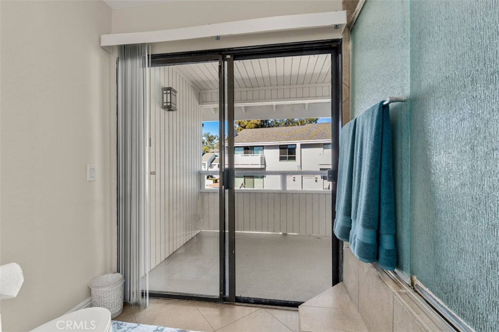 207 Columbia, Newport Beach CA 92663 - photo 37