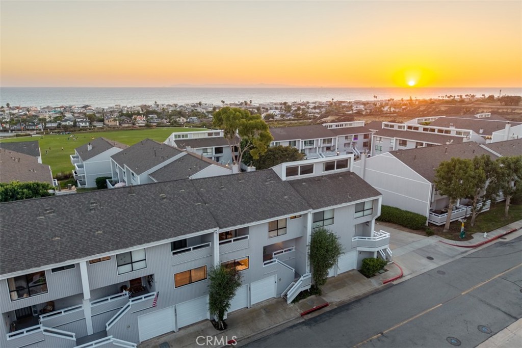 207 Columbia, Newport Beach CA 92663 - photo 52
