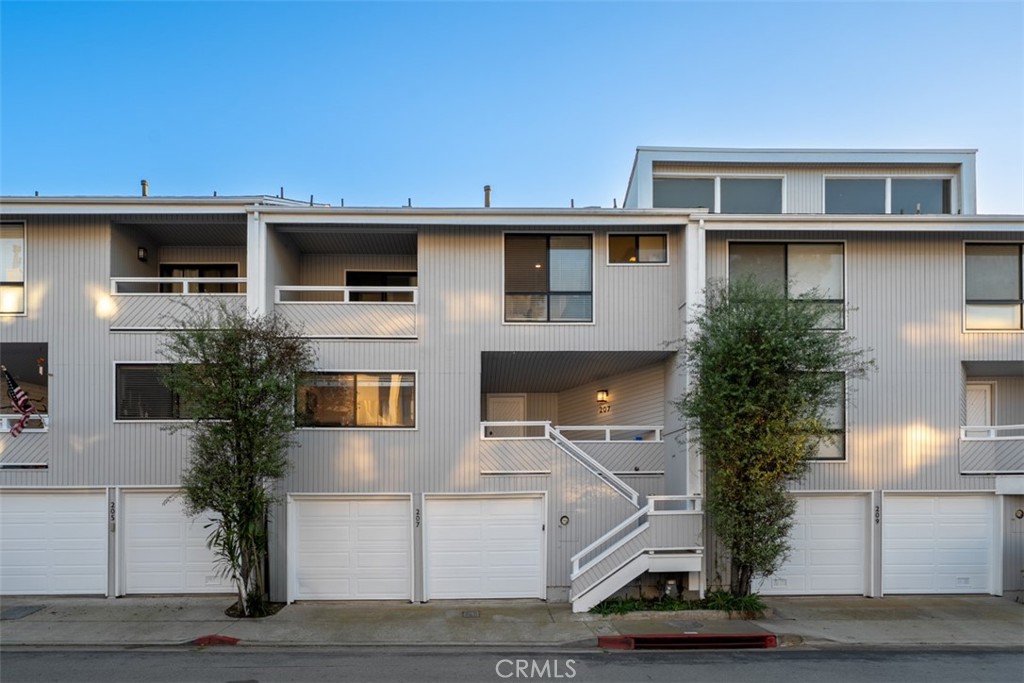 207 Columbia, Newport Beach CA 92663 - photo 57