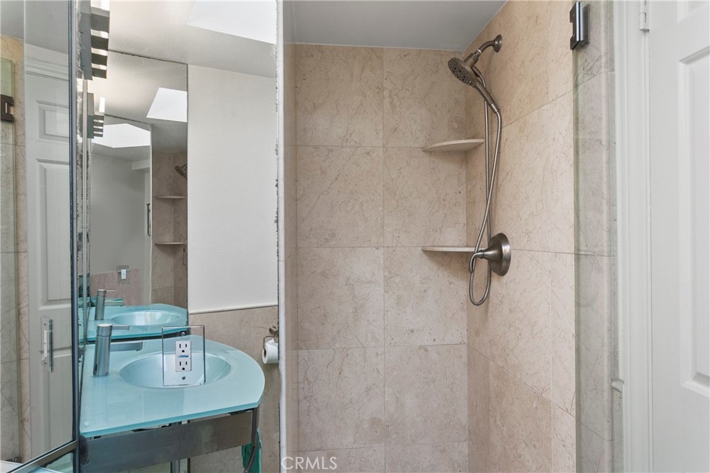 207 La Jolla, Newport Beach CA 92663 - photo 12
