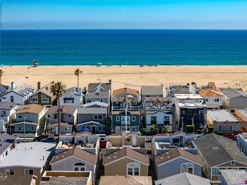 208 E Balboa Boulevard, Newport Beach, CA 92661