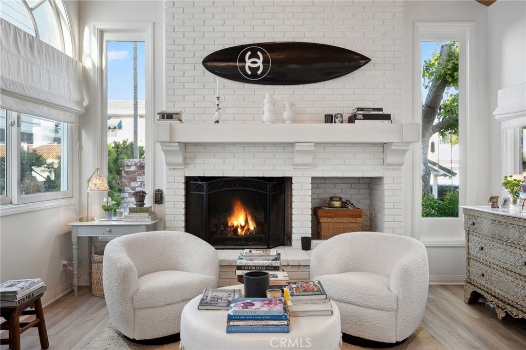 209 Diamond Avenue, Newport Beach CA 92662 - photo 13
