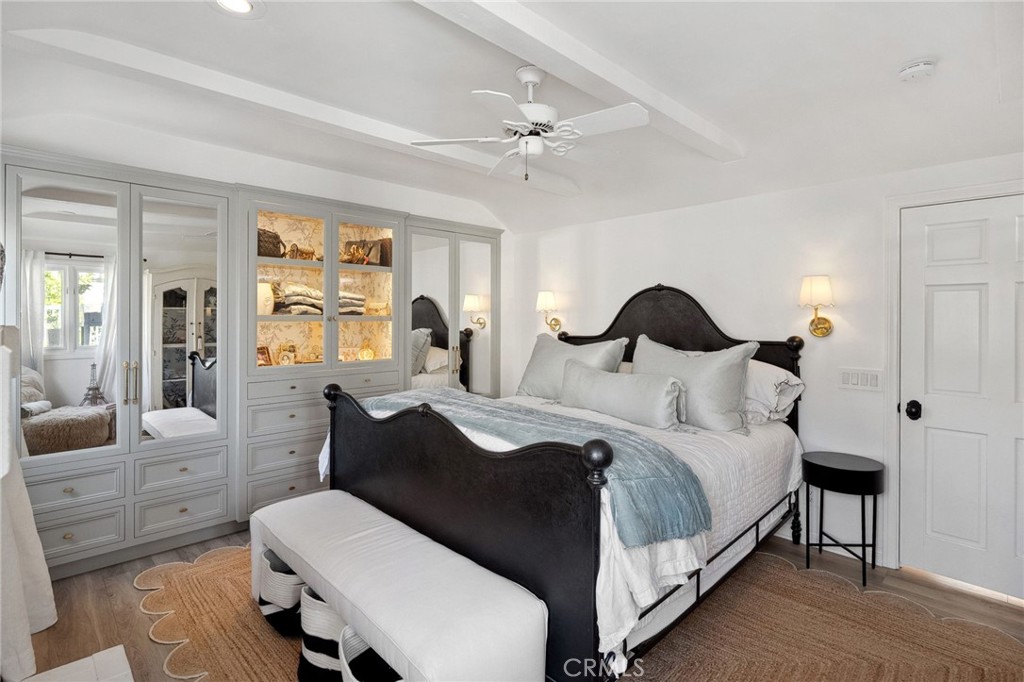 Custom built -in cabnitry. - 209 Diamond Avenue, Newport Beach CA 92662 - photo 26