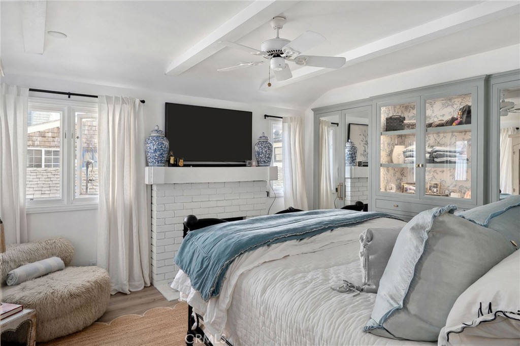 209 Diamond Avenue, Newport Beach CA 92662 - photo 28