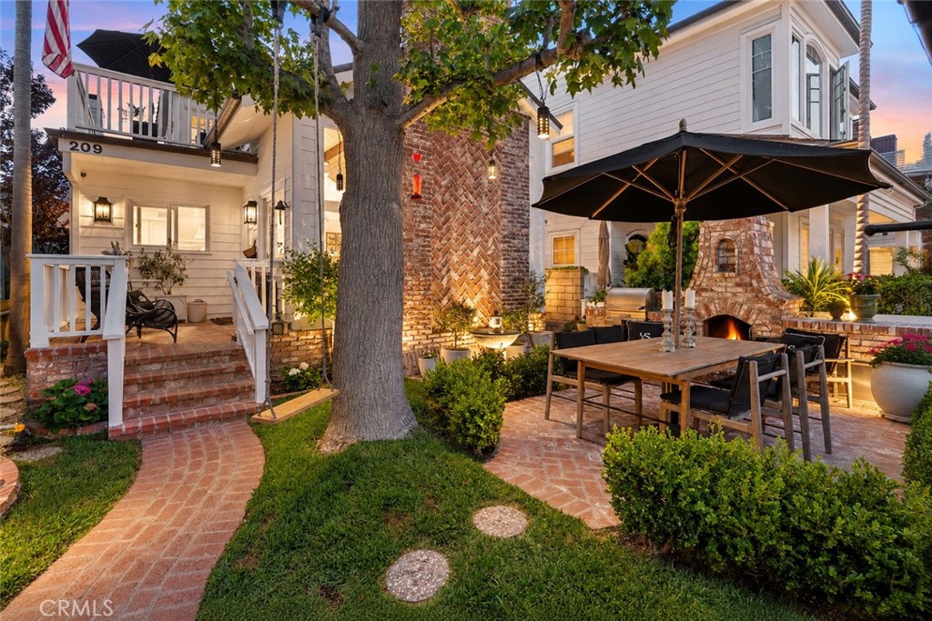 209 Diamond Avenue, Newport Beach CA 92662 - photo 47