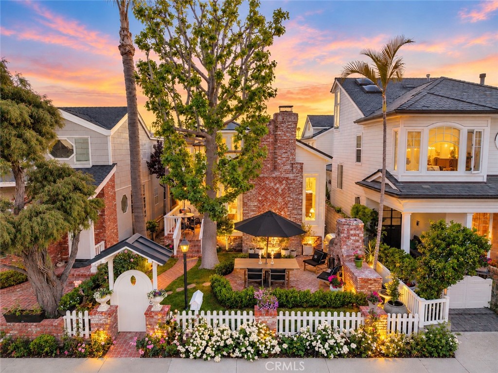 209 Diamond Avenue, Newport Beach CA 92662 - photo 49
