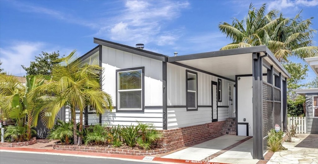 209 Tremont Drive, Newport Beach CA 92660 - photo 3