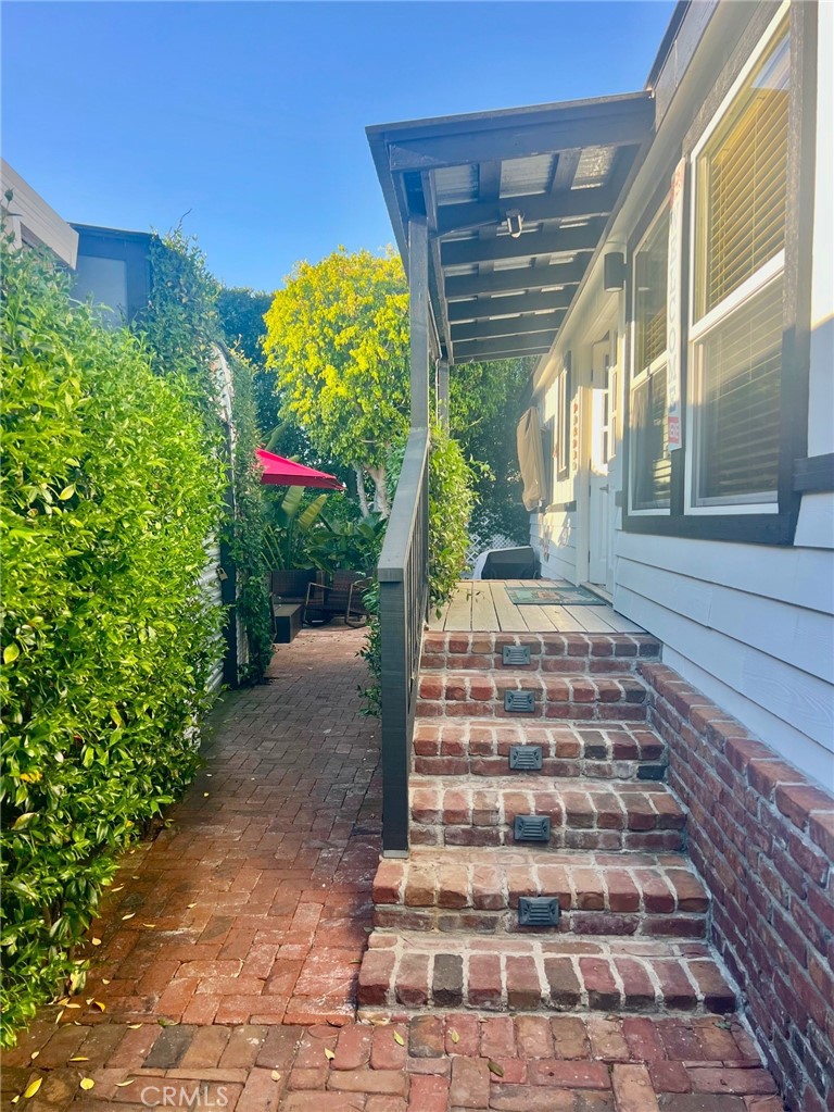 209 Tremont Drive, Newport Beach CA 92660 - photo 4