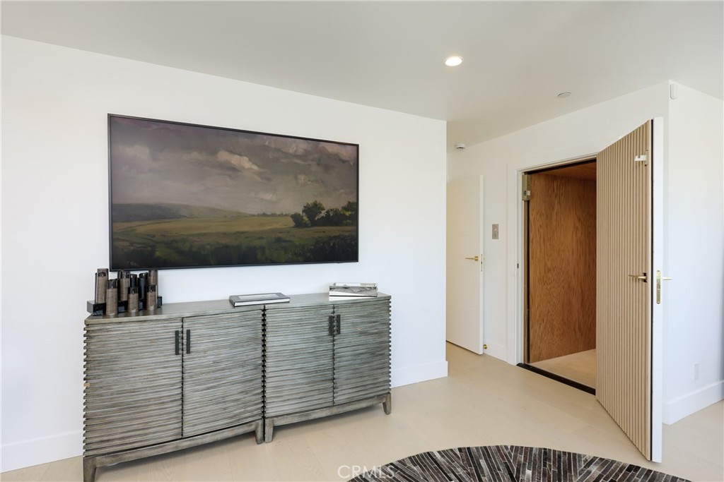 209 Via Koron, Newport Beach CA 92663 - photo 36