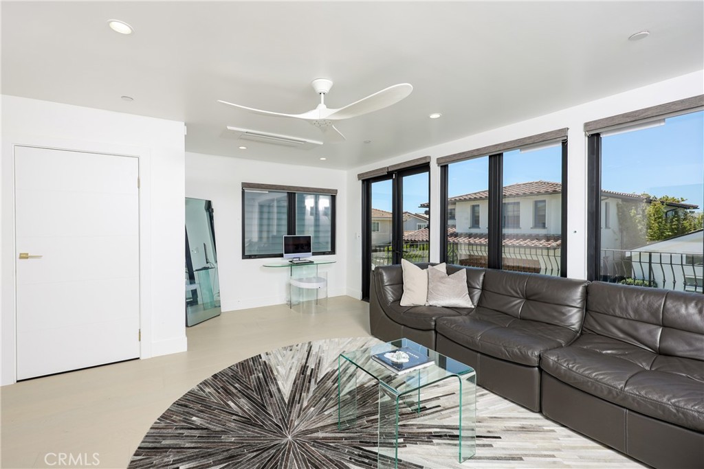 209 Via Koron, Newport Beach CA 92663 - photo 38