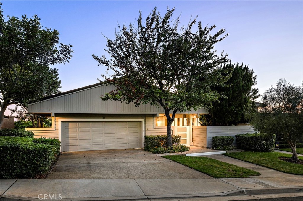 21 Montpellier, Newport Beach CA 92660 - photo 1