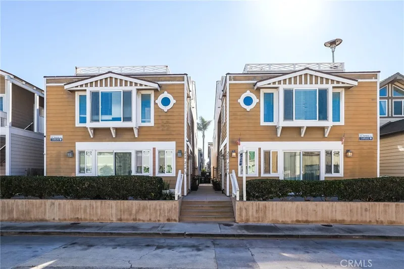 210 41st Street 1/2, Newport Beach, CA 92663