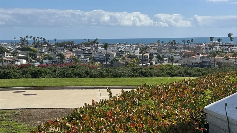 210 Lille Lane 112, Newport Beach, CA 92663