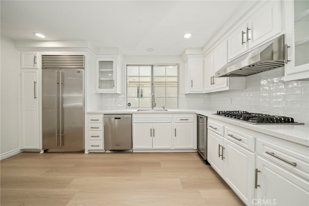2101 E 15th 11, Newport Beach CA 92663 - photo 9