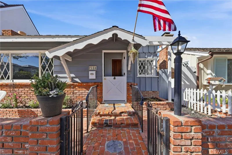 2104 E Ocean, Newport Beach