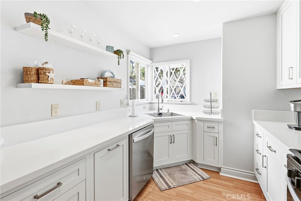 2104 E Ocean, Newport Beach CA 92661 - photo 14