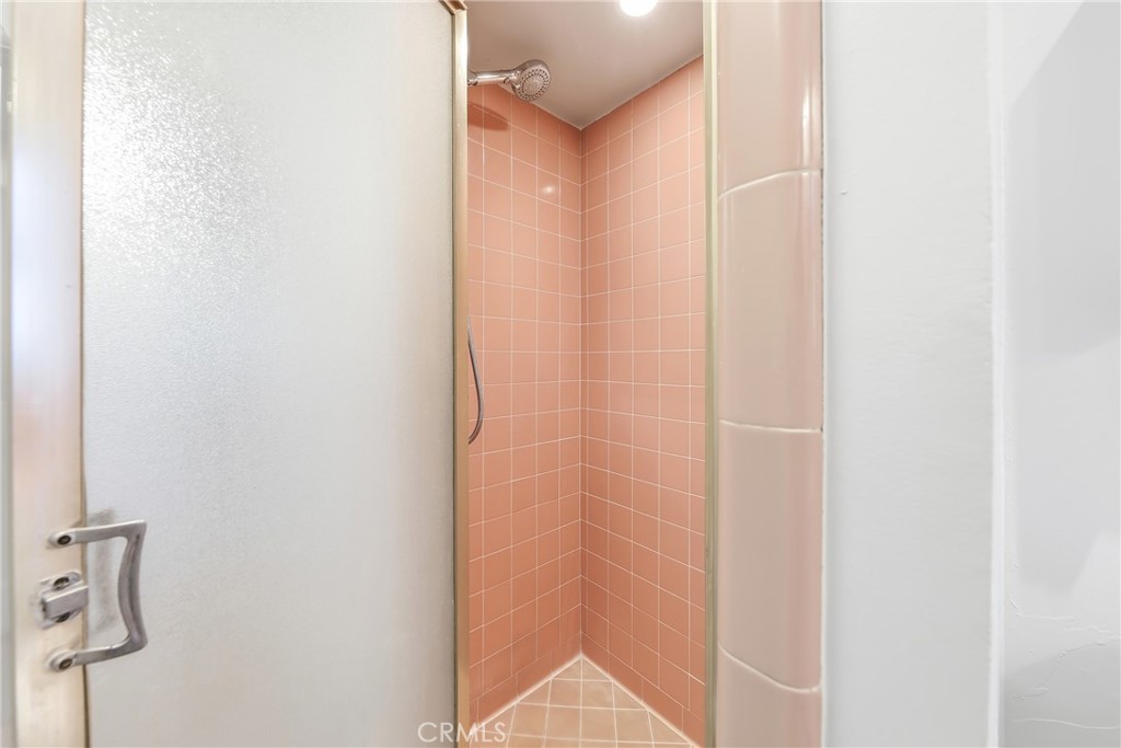 2104 E Ocean, Newport Beach CA 92661 - photo 23