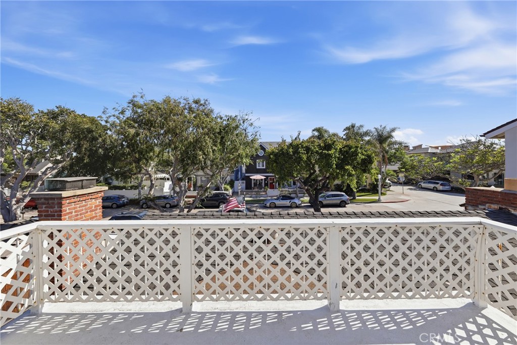 2104 E Ocean, Newport Beach CA 92661 - photo 30