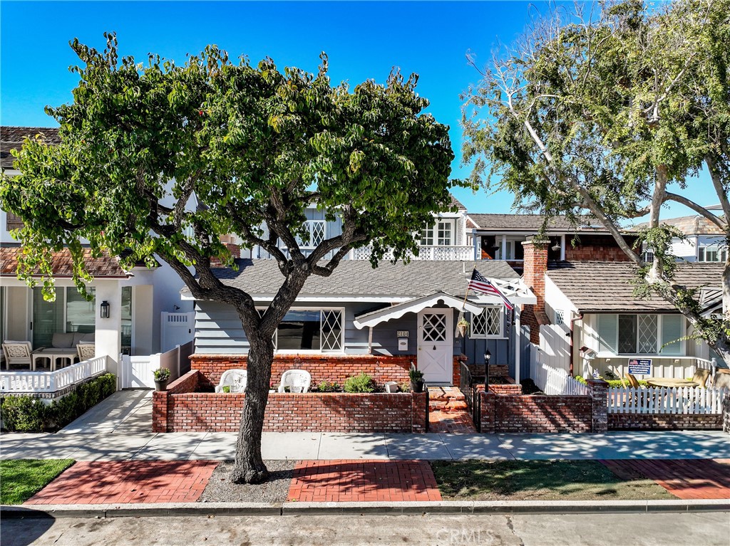 2104 E Ocean, Newport Beach CA 92661 - photo 37