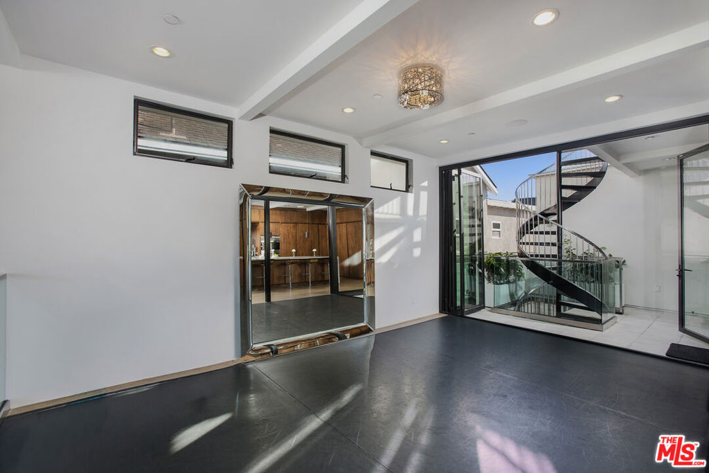 2105 E Balboa Boulevard, Newport Beach CA 92661 - photo 24