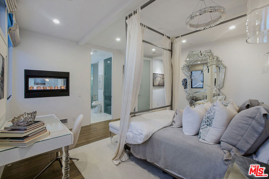 2105 E Balboa Boulevard, Newport Beach CA 92661 - photo 31