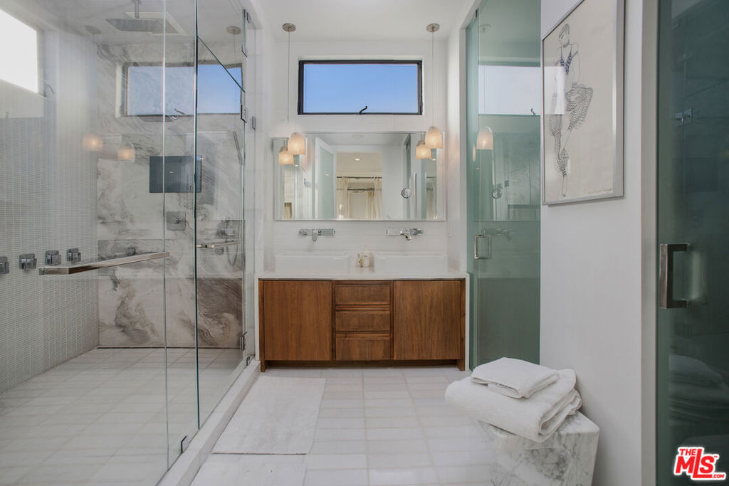 2105 E Balboa Boulevard, Newport Beach CA 92661 - photo 32
