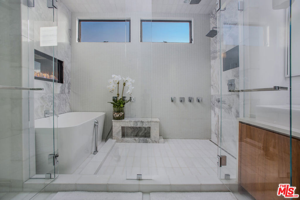 2105 E Balboa Boulevard, Newport Beach CA 92661 - photo 33