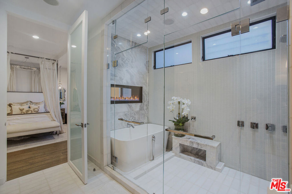 2105 E Balboa Boulevard, Newport Beach CA 92661 - photo 34