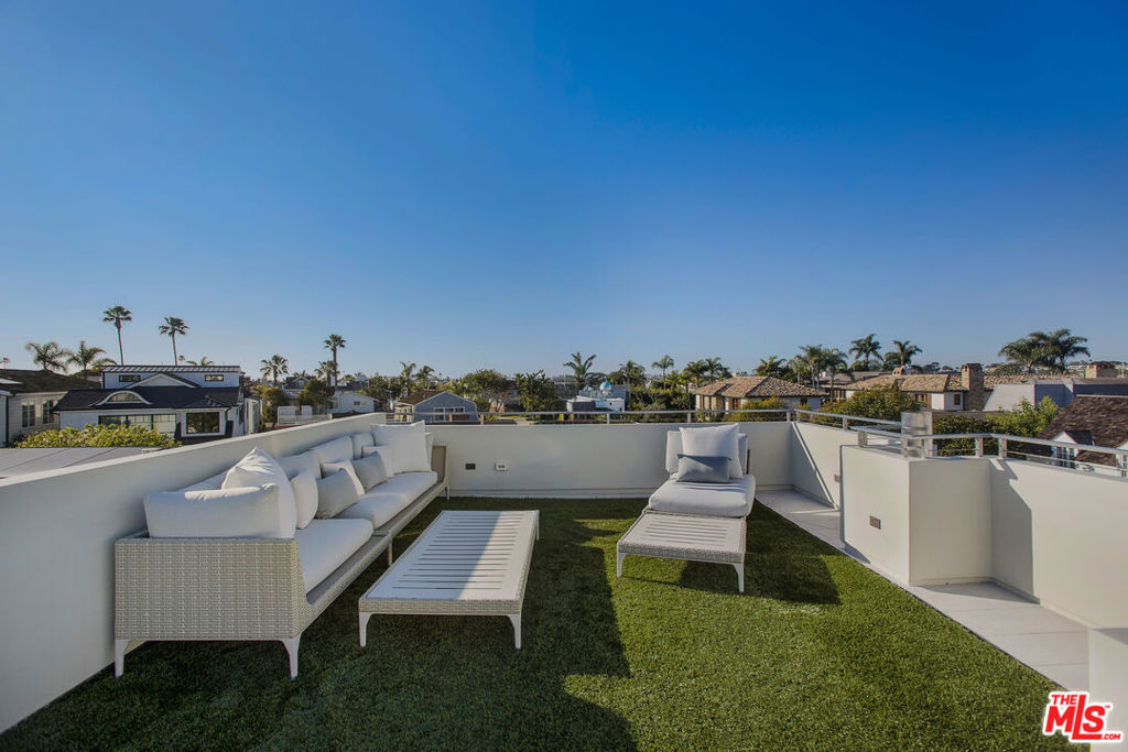 2105 E Balboa Boulevard, Newport Beach CA 92661 - photo 39