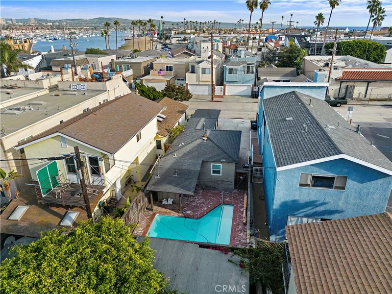211 20th Street, Newport Beach, CA 92663