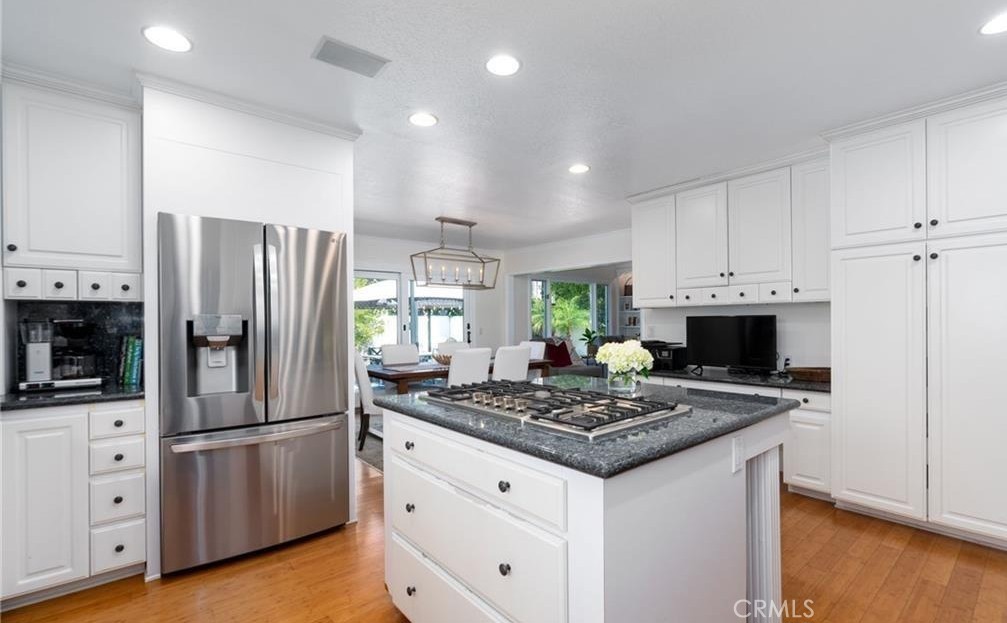 2112 Dover Drive, Newport Beach CA 92660 - photo 8