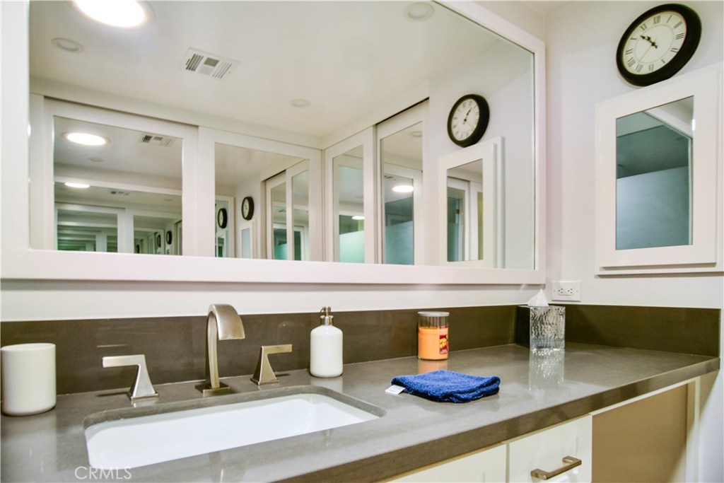 2112 Vista Dorado, Newport Beach CA 92660 - photo 19