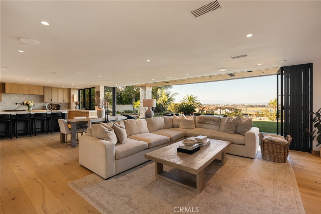 2118 Leeward, Newport Beach CA 92660 - photo 9