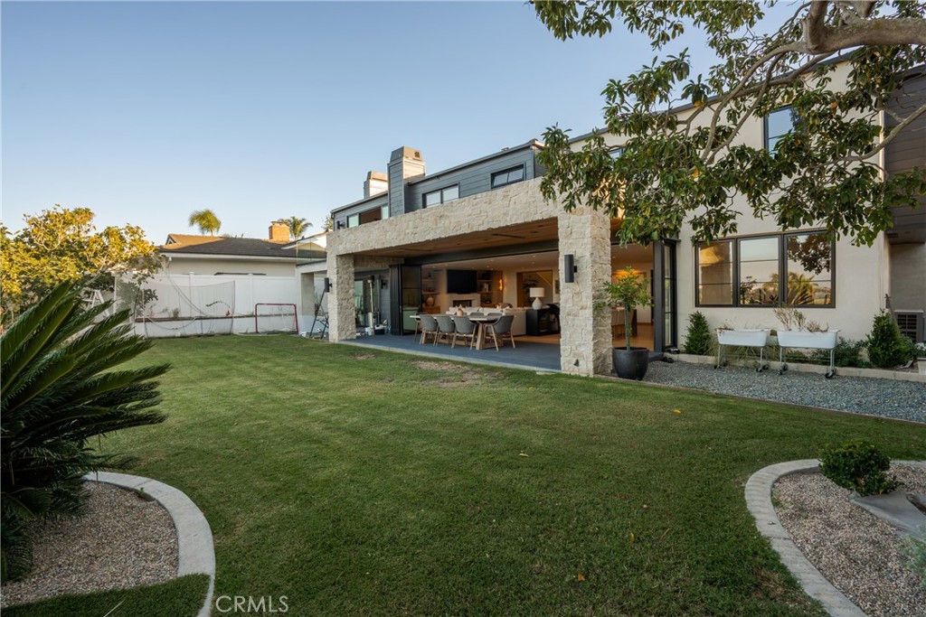 2118 Leeward, Newport Beach CA 92660 - photo 32